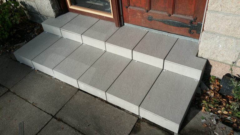 Steps tiling